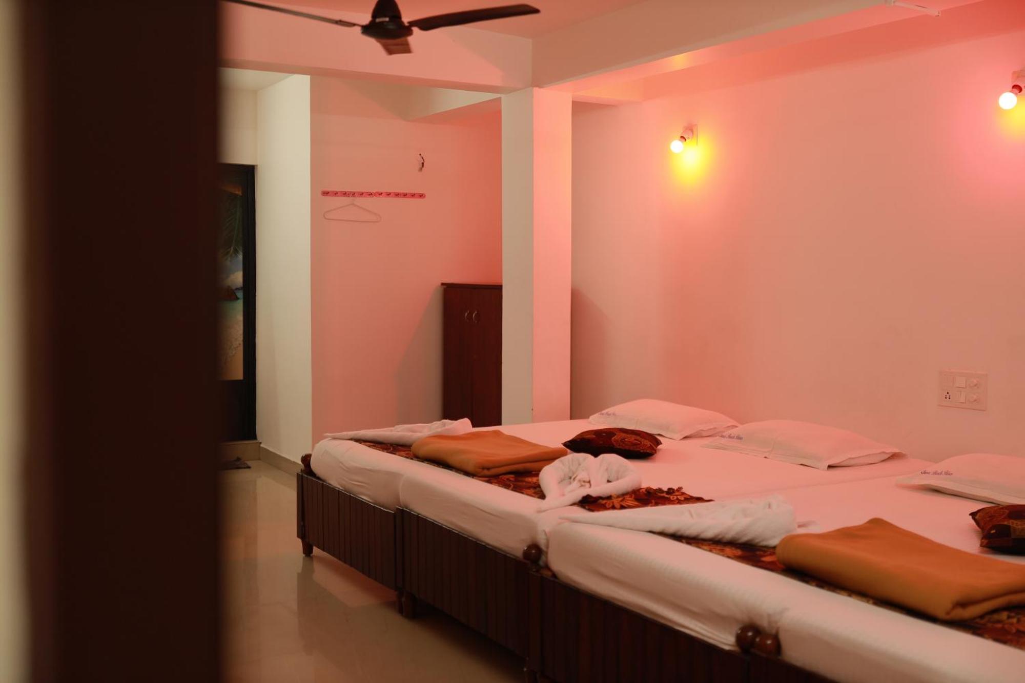 Cherai Beach Palace Buitenkant foto